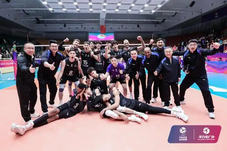 欧冠对决：巴塞罗那 VS 勒沃库森